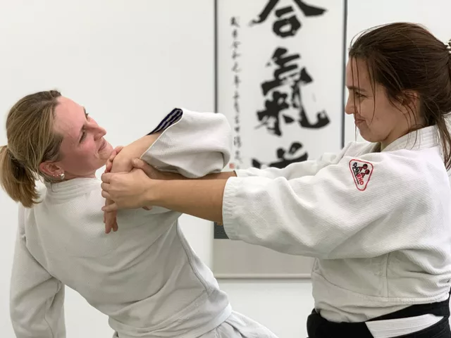 Czy warto ćwiczyć zarówno karate, jak i aikido?